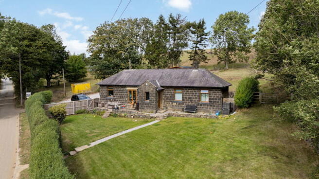 3 bed property, in Moor View, £700,000