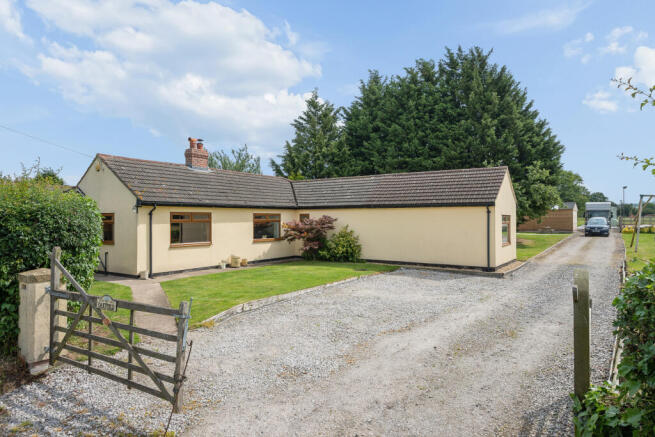 3 bed property, in Oakfield, £750,000