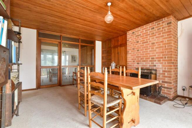 3 bed property, in Badger Lane, £425,000