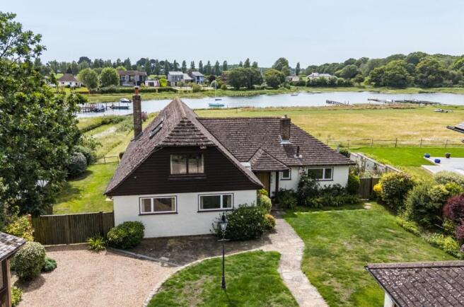 5 bed property, in Smugglers Lane, £1,895,000