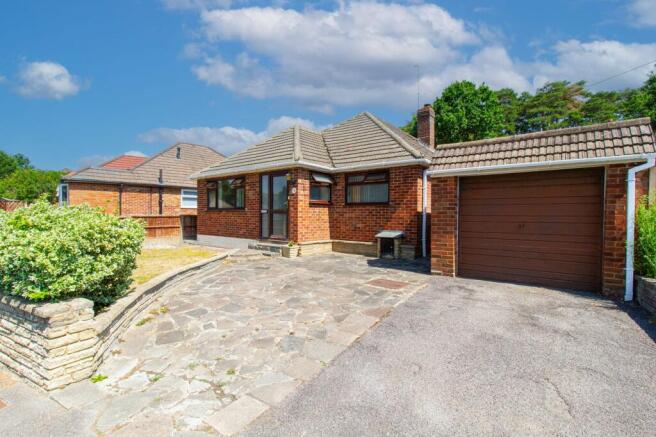 3 bed property, in Andrews Close, £575,000