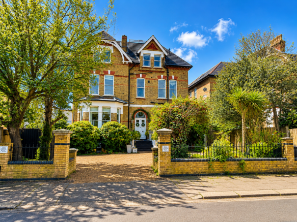 7 bed property, in Ross Road, £2,350,000
