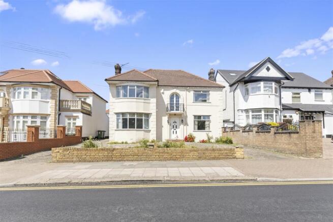 4 bed property, in Donnington Road, £1,500,000