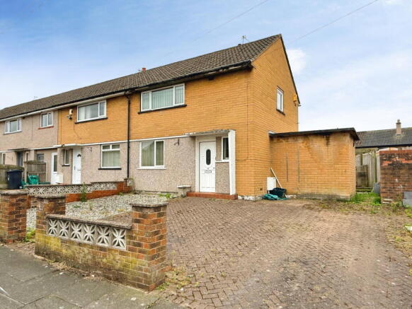 2 bed property, in Winscale Way, £125,000