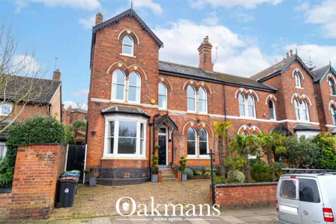4 bed property, in Kingscote Road, £825,000