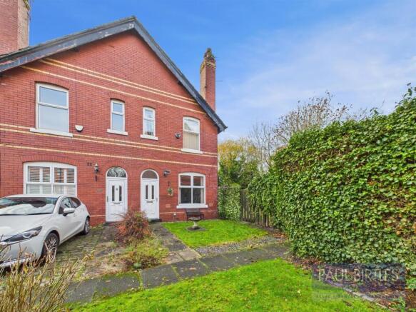 2 bed property, in Fire Station Square, £365,000