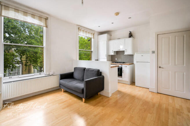 1 bed property, in Narford Road, £375,000