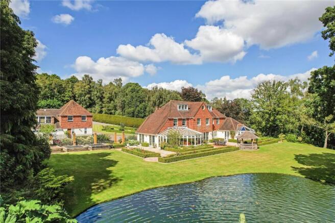 5 bed property, in Ingleden Park Road, £2,000,000