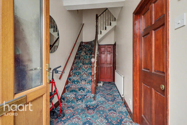 3 bed property, in Bedford Road, £575,000