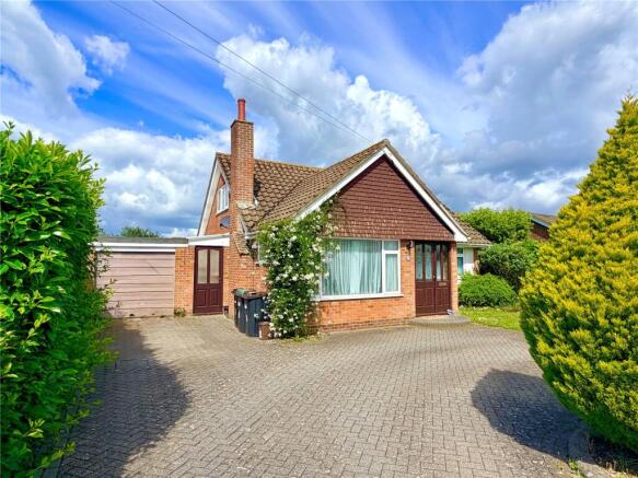 4 bed property, in Newbridge Way, £650,000