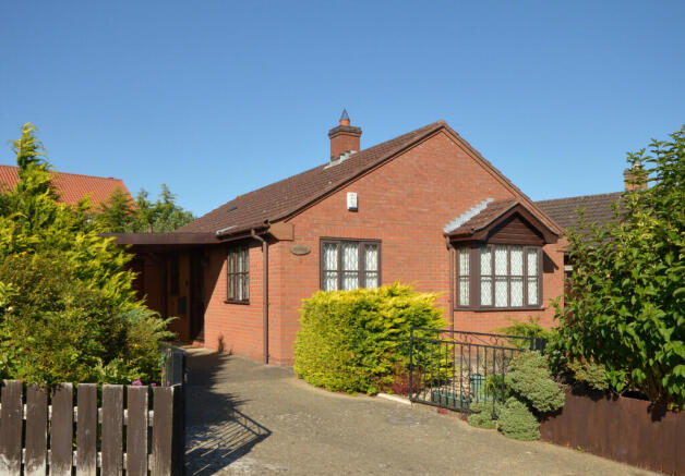 2 bed property, in 2 The Sidings, £200,000