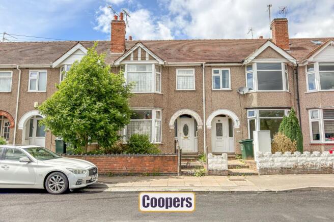 3 bed property, in Cedars Avenue, £195,000