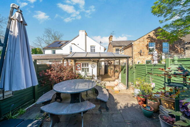 2 bed property, in Winifred Road, £450,000