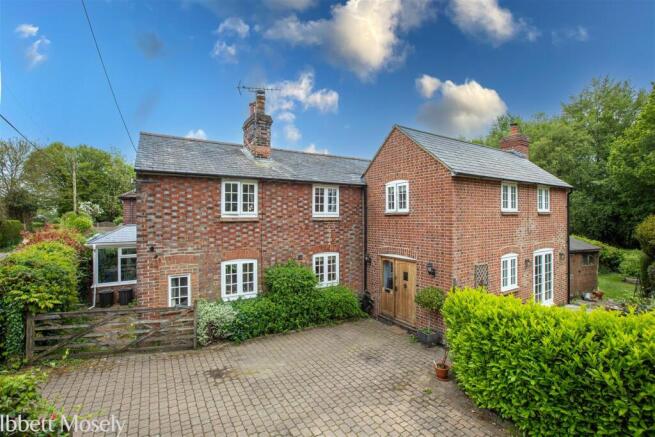 5 bed property, in Nightingale Lane, £1,100,000