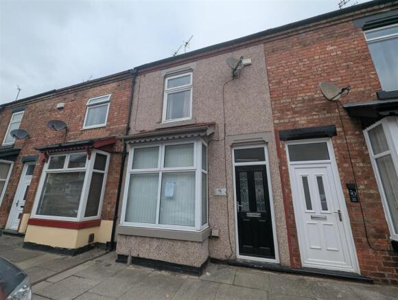 2 bed property, in Craig Street, £67,000