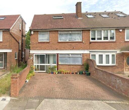 4 bed property, in Forris Avenue, £673,950