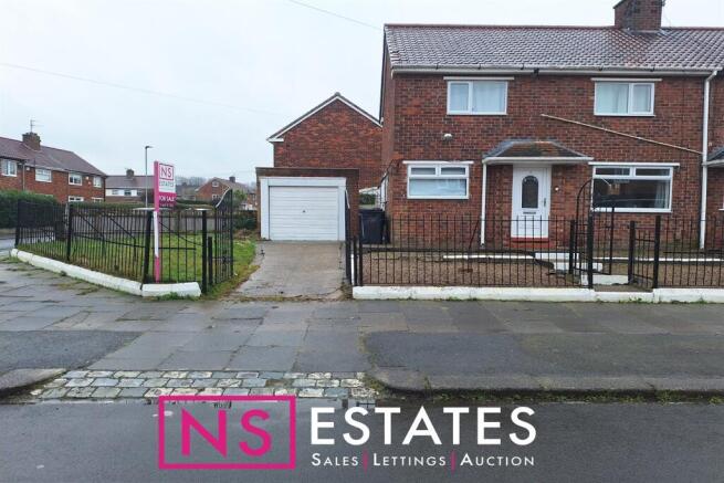 3 bed property, in Windleston Drive, £100,000