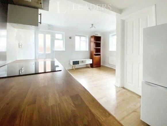 1 bed property, in Tonbridge Road, £110,000