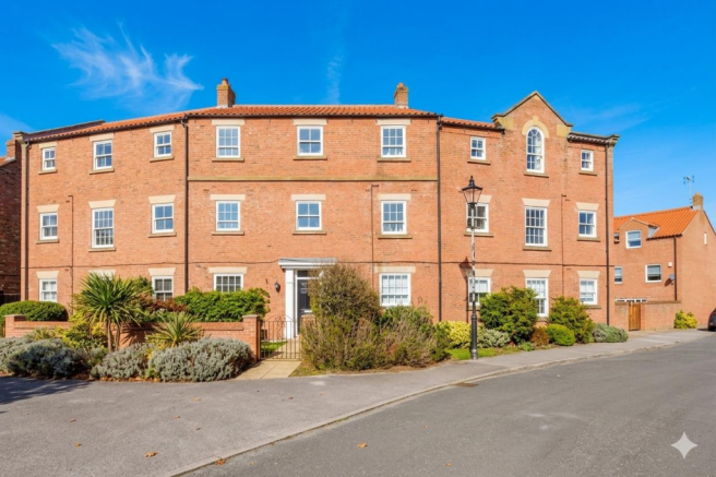 1 bed property, in Wilkinsons Court, £112,000