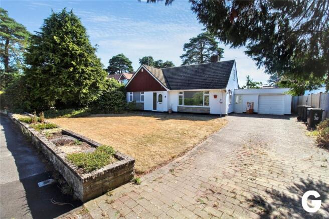 2 bed property, in The Glade, £600,000