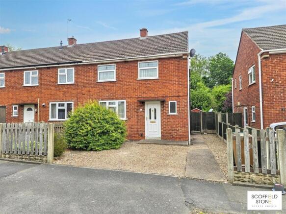 2 bed property, in New Road, £185,000