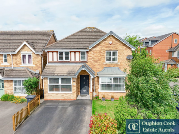 4 bed property, in Pumphouse Close, £410,000