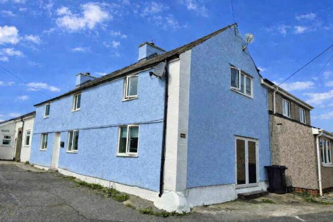 3 bed property, in Bryn Du, £269,000