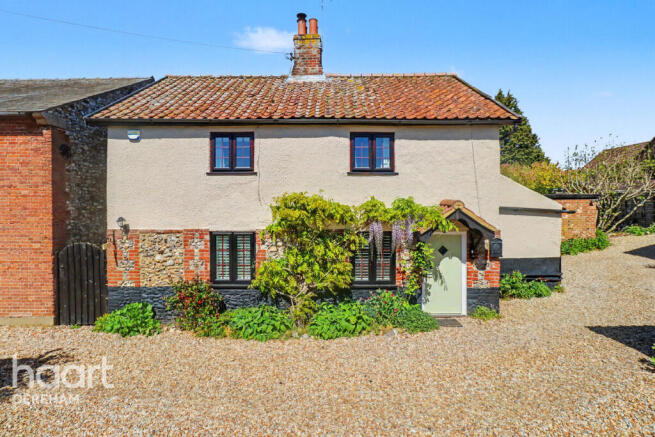 5 bed property, in The Street, £575,000