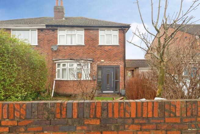 3 bed property, in Heacham Drive, £315,000