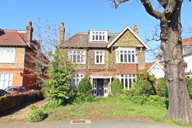 8 bed property, in Scotts Lane, £1,500,000