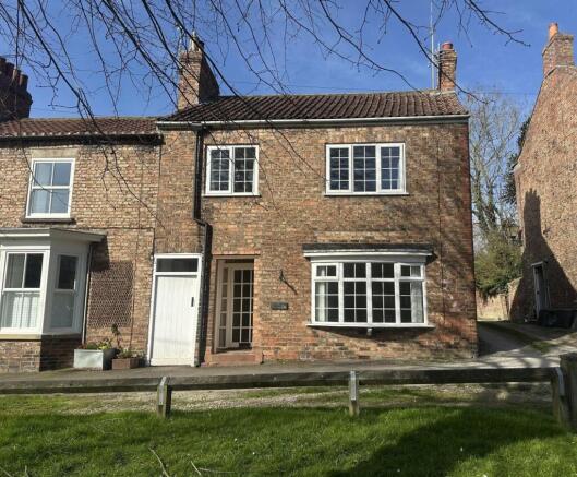 3 bed property, in 32, £250,000