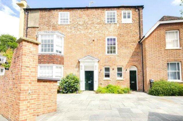 1 bed property, in Oaten Hill, £1,265,000