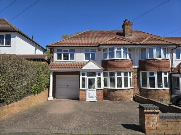 4 bed property, in George Frederick Road, £430,000
