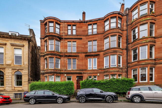 2 bed property, in Wilton Street, £265,000