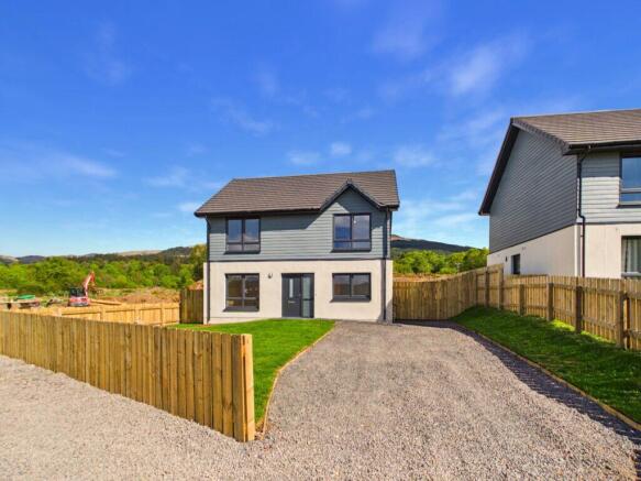 4 bed property, in 2 Sutherland’s Rise, £345,000