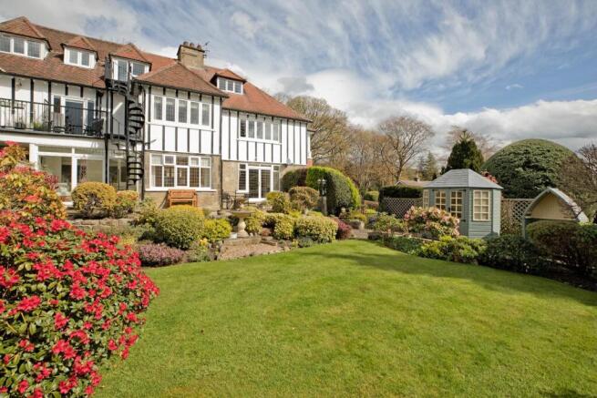 3 bed property, in Rupert Road, £775,000