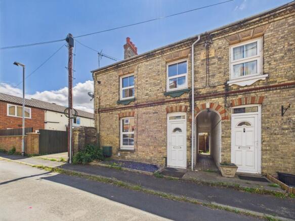 4 bed property, in 4 & 6 Windsor Street, £250,000