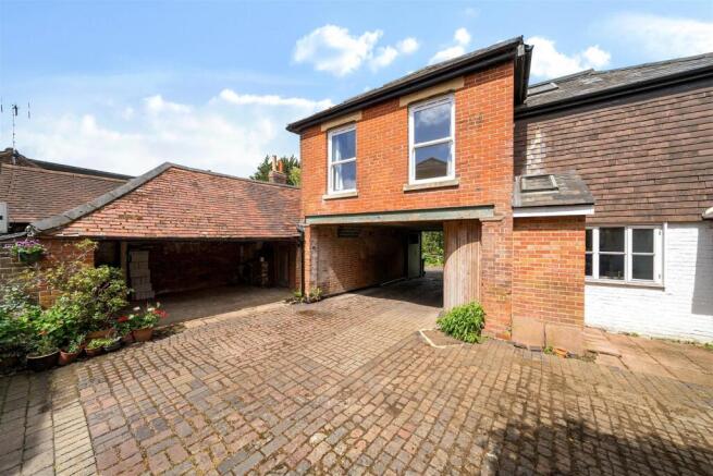 2 bed property, in North Wallington, £350,000