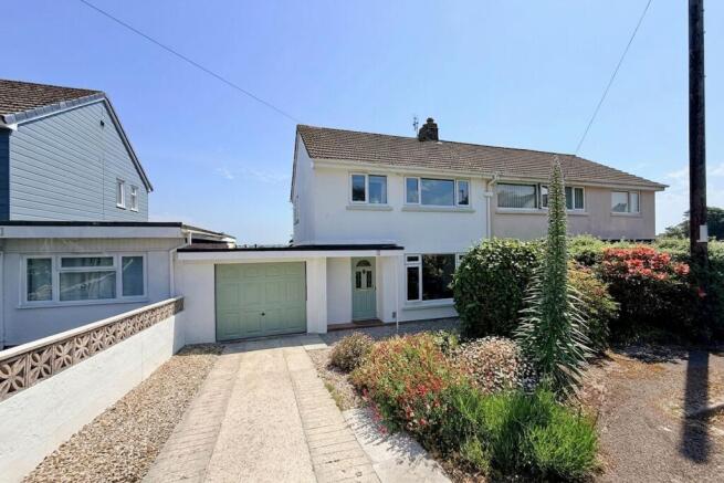 3 bed property, in Bosmeor Close, £365,000