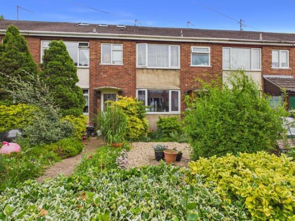 2 bed property, in Parkside Gardens, £310,000