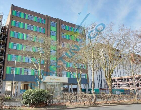 2 bed property, in Victoria Avenue, £156,000