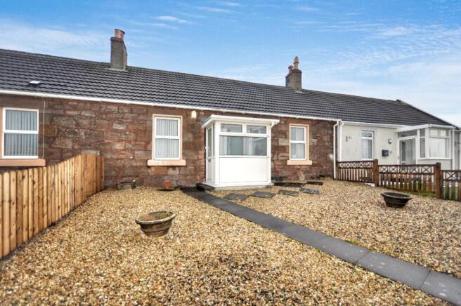 2 bed property, in 4 Dipple Cottage, £105,000