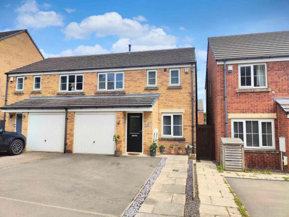 3 bed property, in Sunderland Way, £325,000