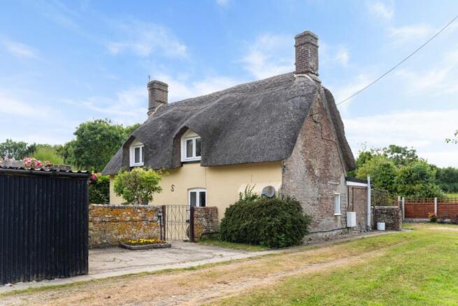 3 bed property, in East Knighton DORSET, £535,000