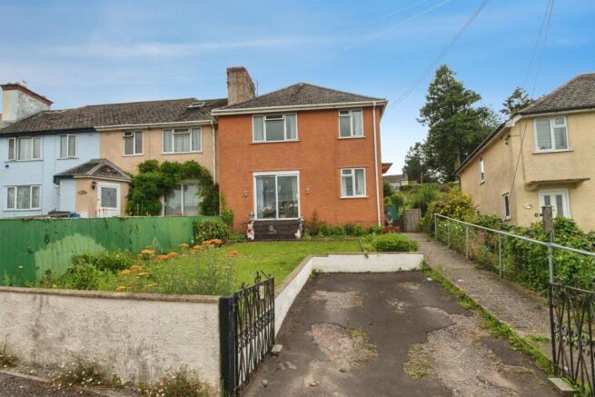 3 bed property, in North Street, £200,000