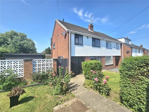 3 bed property, in Columbus Drive, £285,000