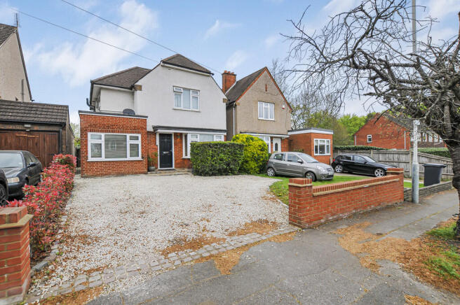 4 bed property, in Breakspear Road, £850,000