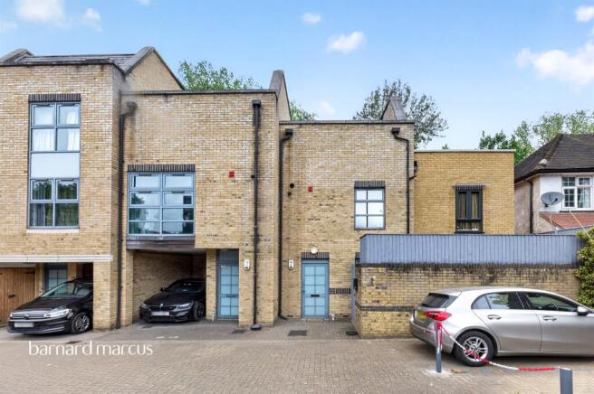 3 bed property, in Pallister Terrace, £1,195,000