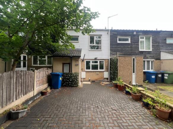 3 bed property, in 110 Cambrian, £19,000