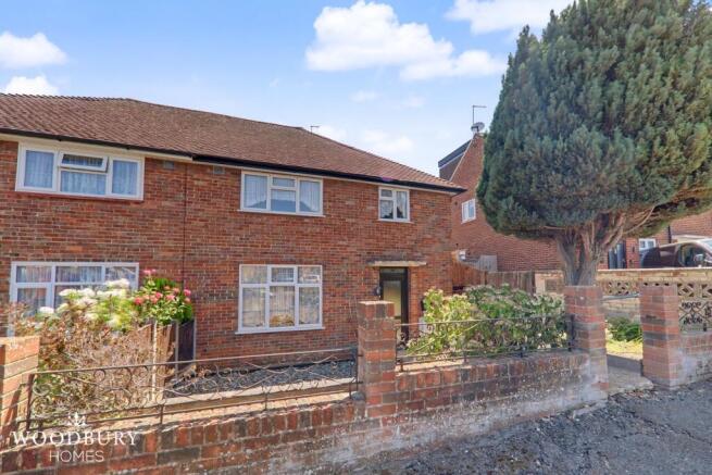 3 bed property, in Mannock Drive, £500,000